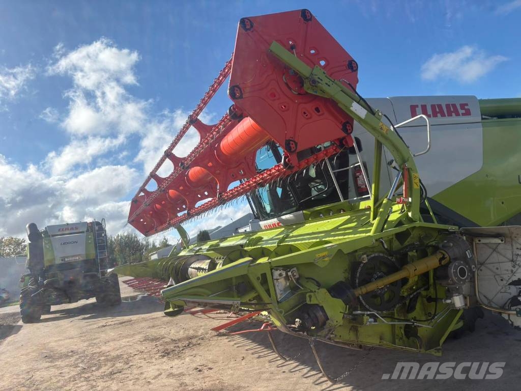 CLAAS Lexion 670 Derliaus nuėmimo kombainai