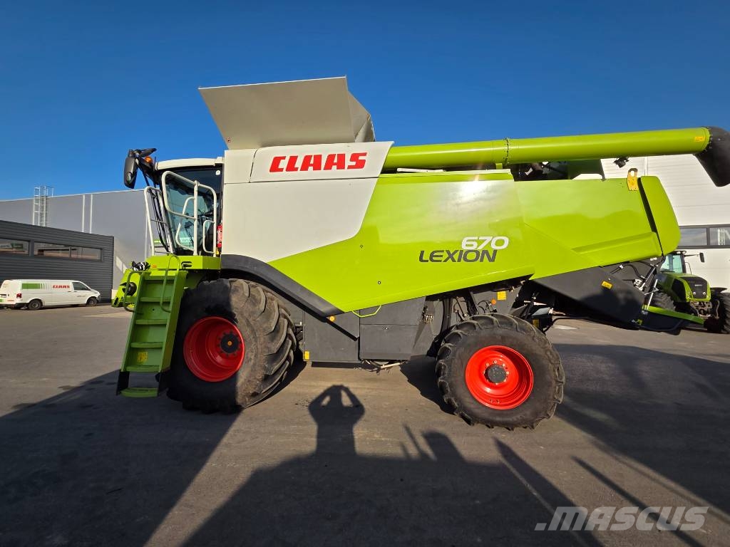 CLAAS Lexion 670 Derliaus nuėmimo kombainai