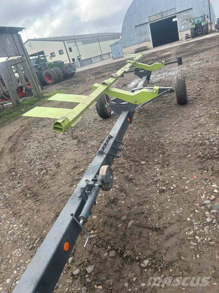 CLAAS Lexion 670 Derliaus nuėmimo kombainai