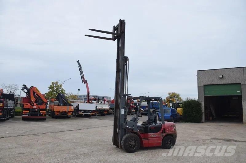 Xilin stock id95 FD35 T Дизельні навантажувачі