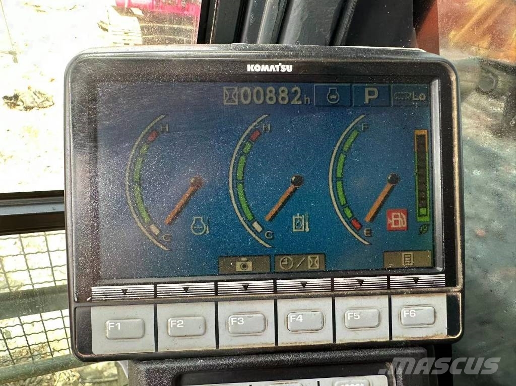Komatsu 240LC-8 Pelle sur chenilles