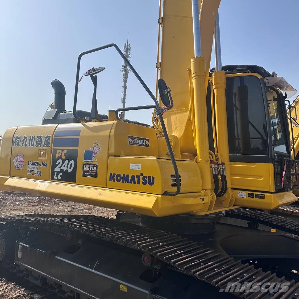 Komatsu 240LC-8 Pelle sur chenilles
