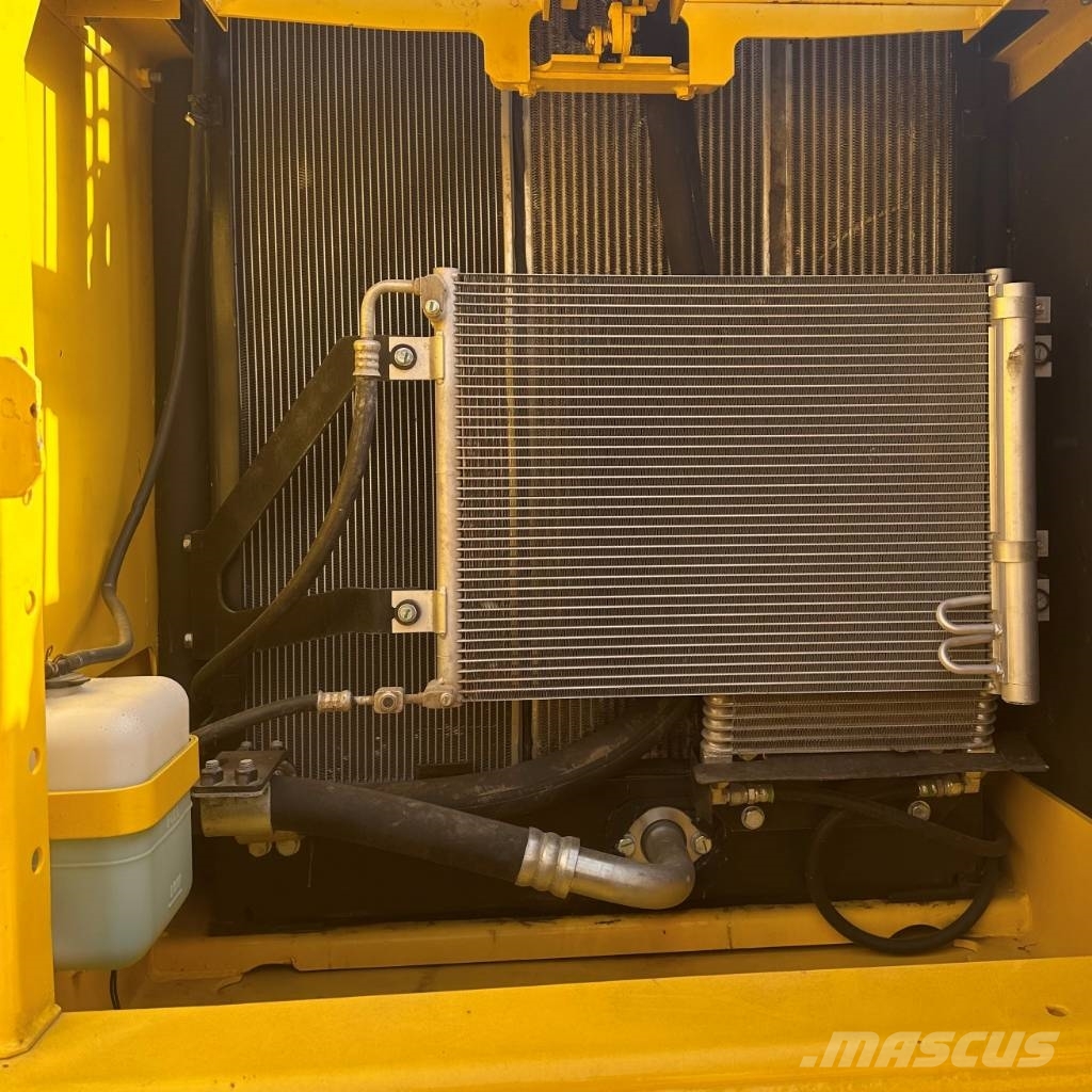 Komatsu 240LC-8 Pelle sur chenilles