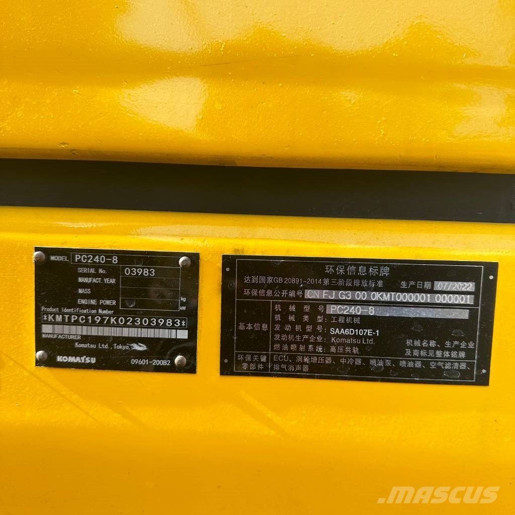 Komatsu 240LC-8 Pelle sur chenilles