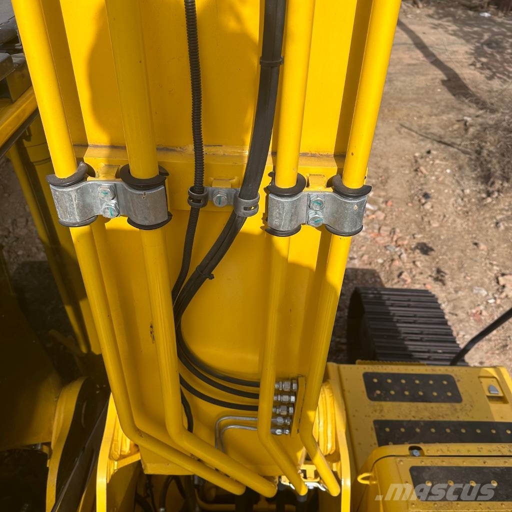 Komatsu 240LC-8 Pelle sur chenilles