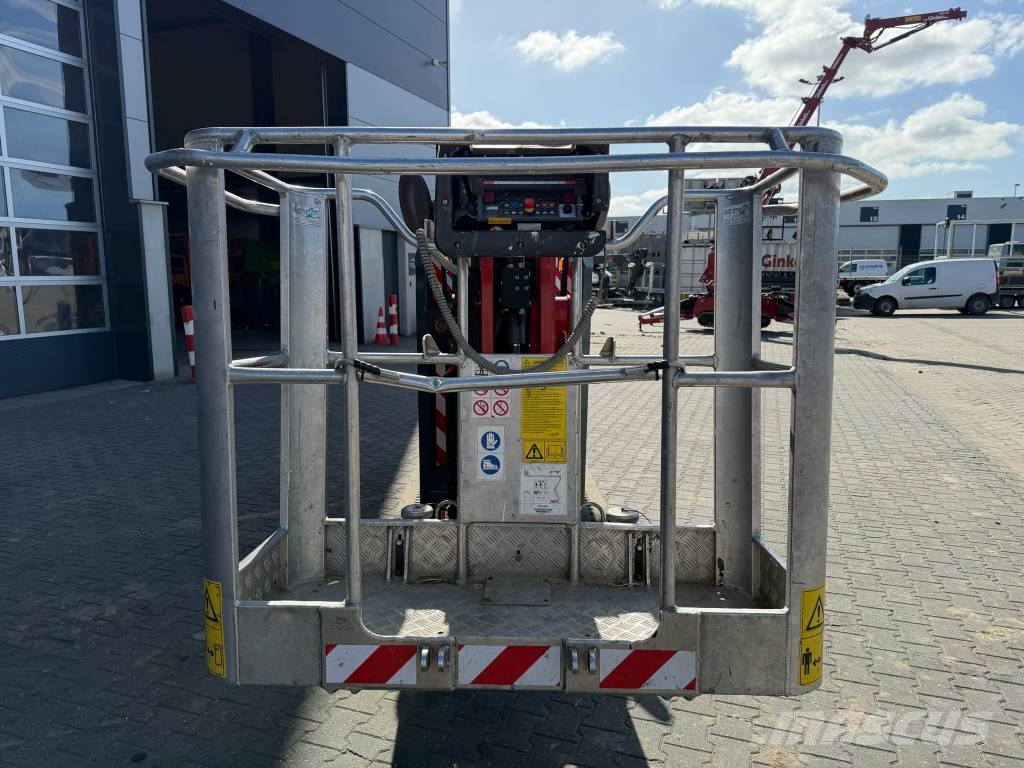Hinowa Lightlift 20.10 IIIS Plataformas con brazo de elevación manual