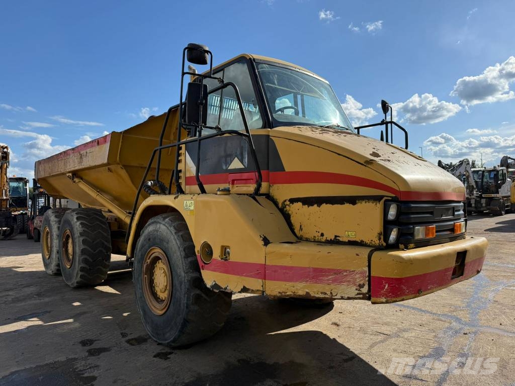 CAT 725 //BJ.  - 2002 - 18292H // 6X6 Articulated Dump Trucks (ADTs)