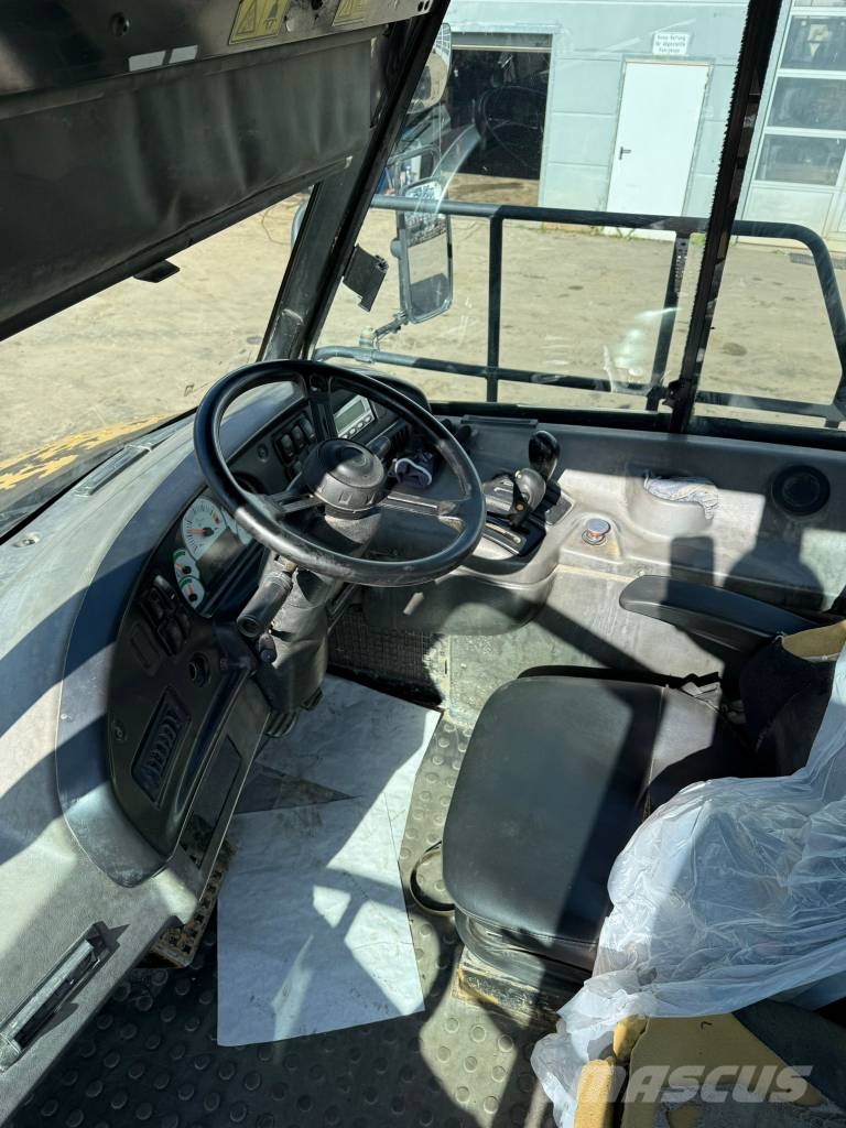 CAT 725 //BJ.  - 2002 - 18292H // 6X6 Articulated Dump Trucks (ADTs)