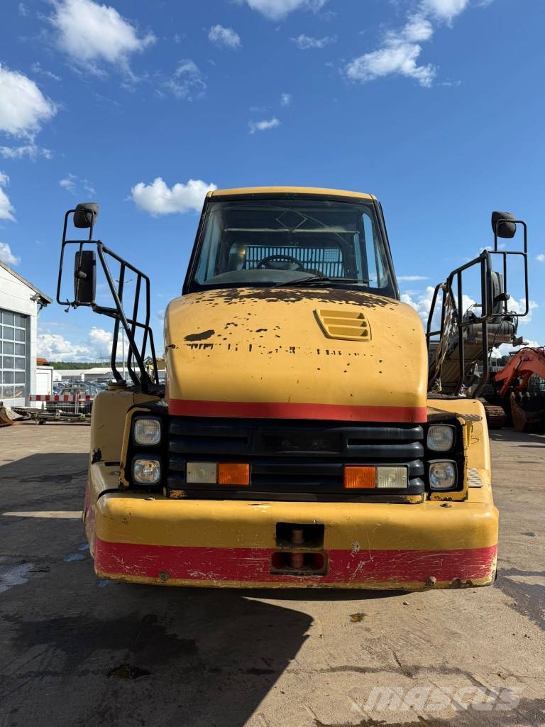 CAT 725 //BJ.  - 2002 - 18292H // 6X6 Articulated Dump Trucks (ADTs)