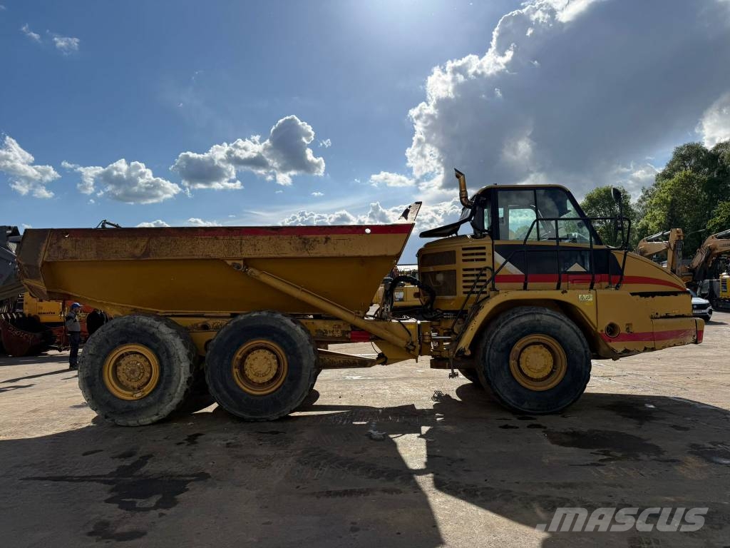 CAT 725 //BJ.  - 2002 - 18292H // 6X6 Articulated Dump Trucks (ADTs)