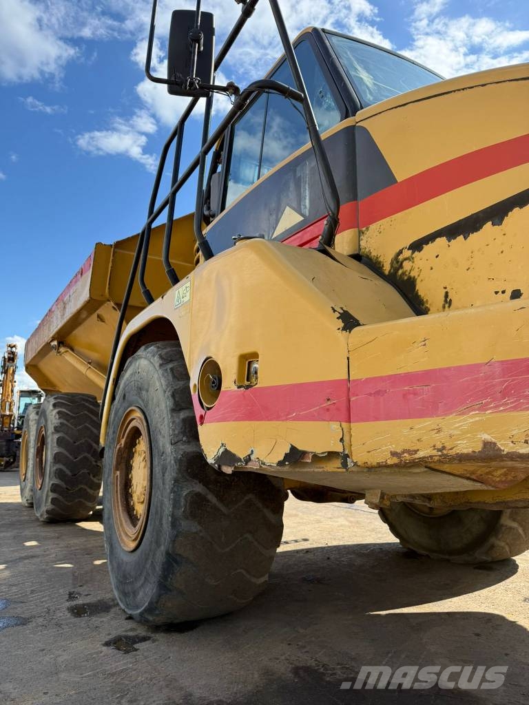 CAT 725 //BJ.  - 2002 - 18292H // 6X6 Articulated Dump Trucks (ADTs)