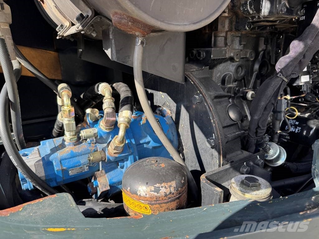 Hyundai 55W-9 ENGCON Bageri točkaši