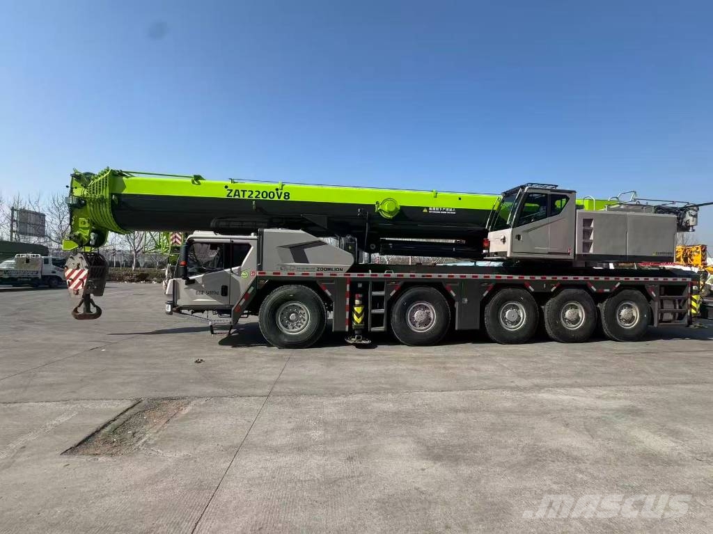 Zoomlion ZAT2200V8 Rabljene dizalice za težak teren