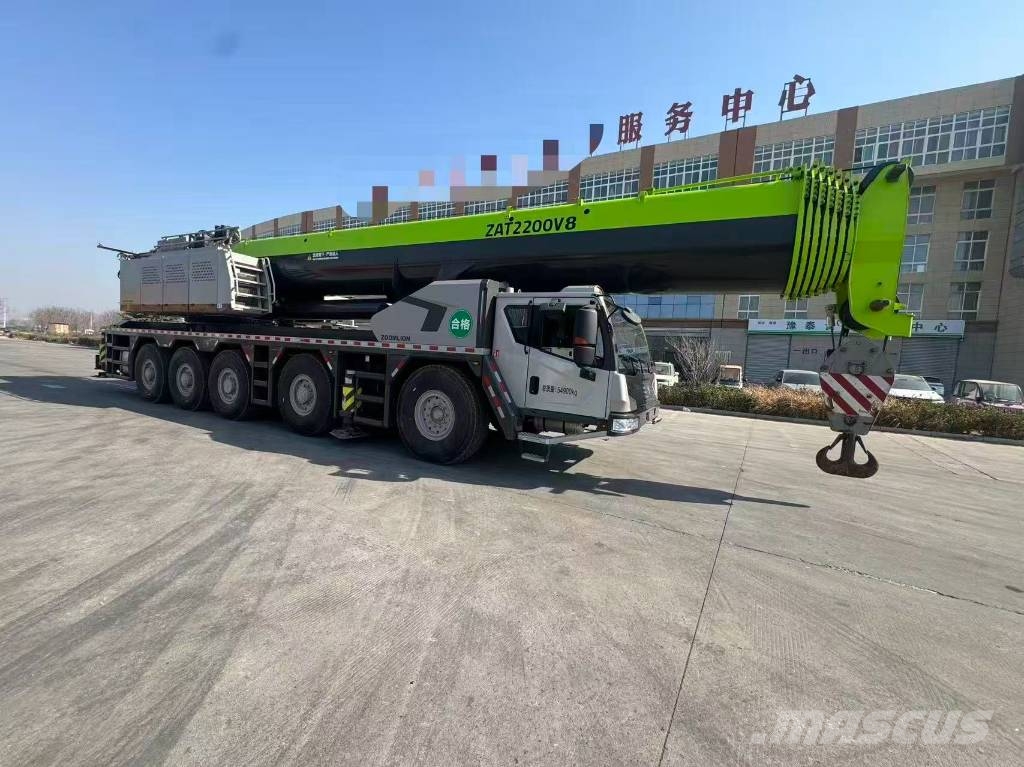 Zoomlion ZAT2200V8 Rabljene dizalice za težak teren