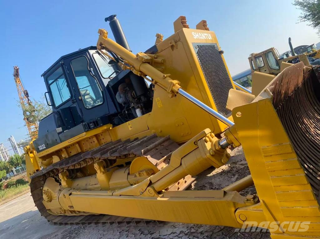 Shantui SD 32 D Bulldozer