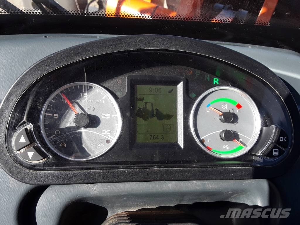 Hitachi ZW 75 Kolesové nakladače