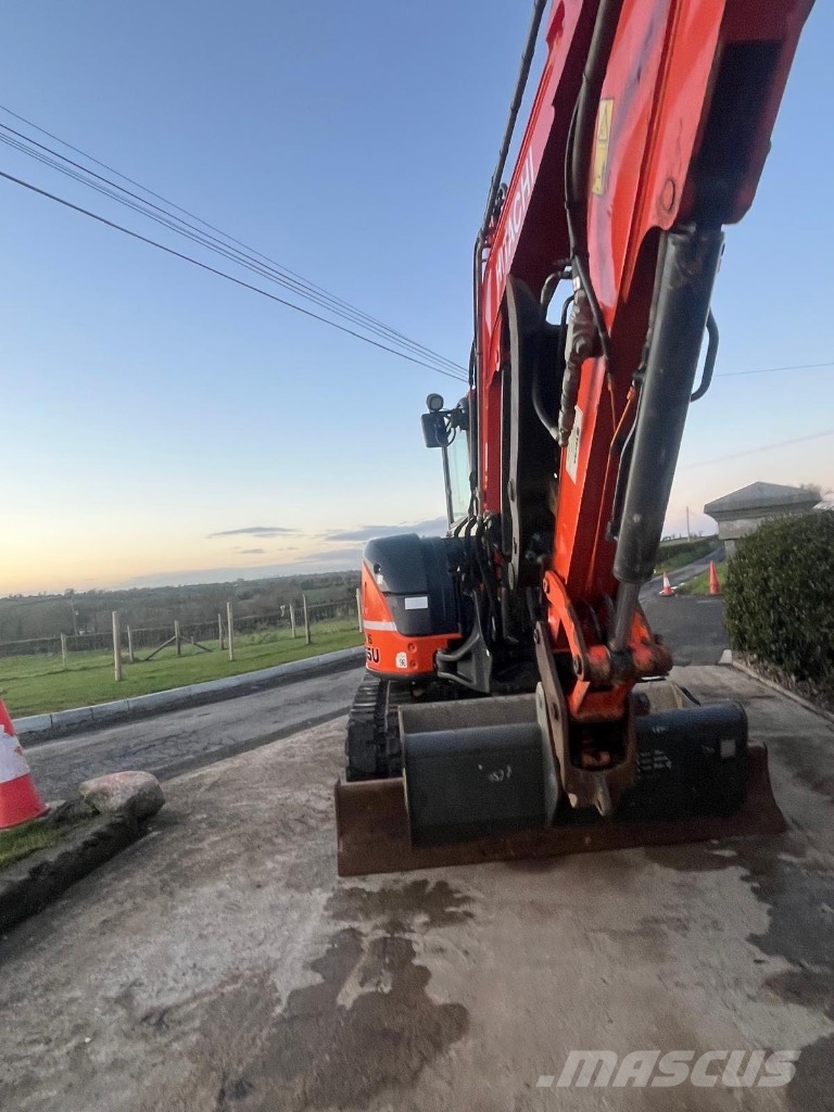 Hitachi ZX 55 U-5 حفارات وسط 7 طن - 12 طن