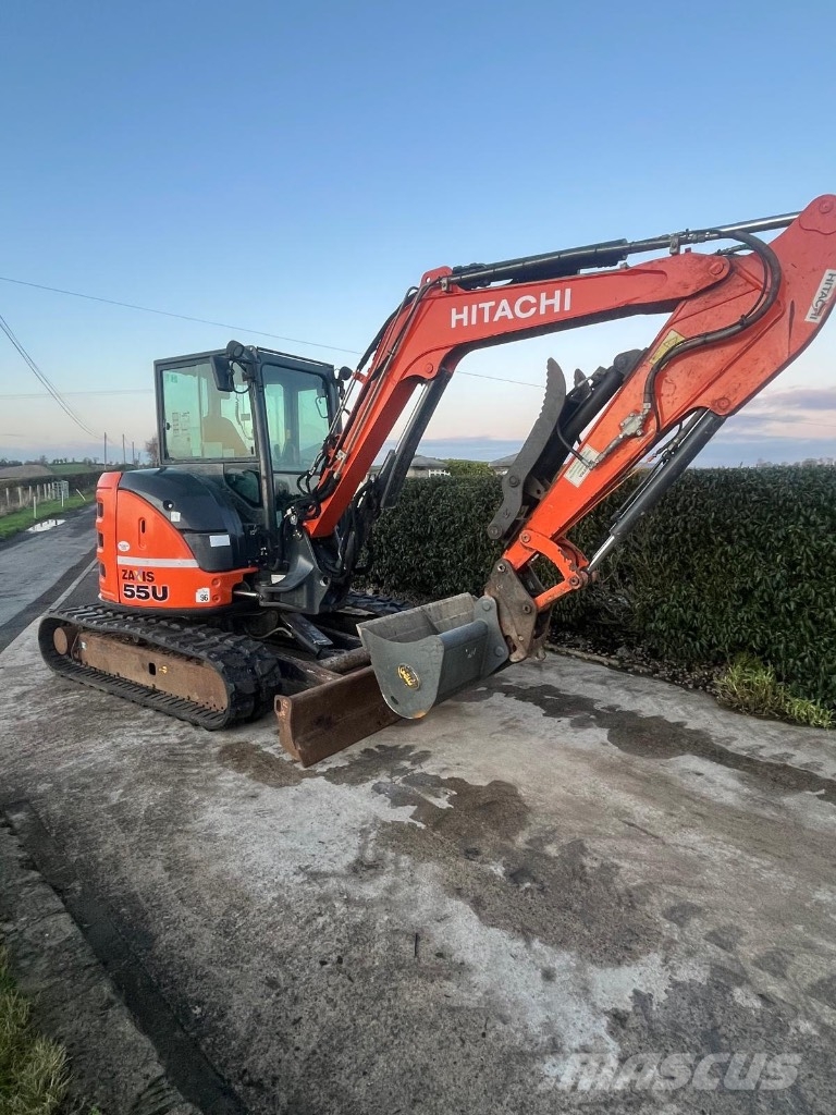 Hitachi ZX 55 U-5 حفارات وسط 7 طن - 12 طن