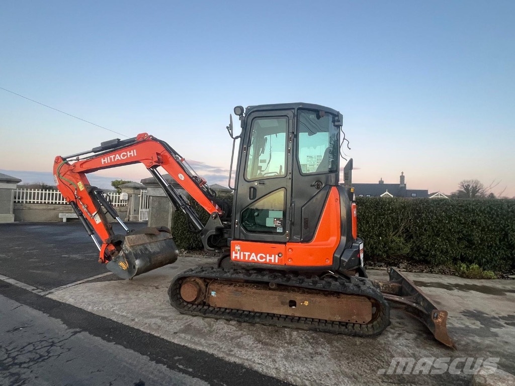 Hitachi ZX 55 U-5 حفارات وسط 7 طن - 12 طن