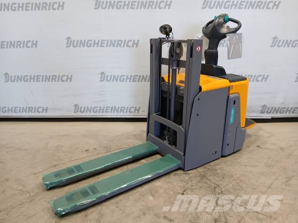 Jungheinrich ERD 120*Tehdaskunnostettu* Stand-in stackers