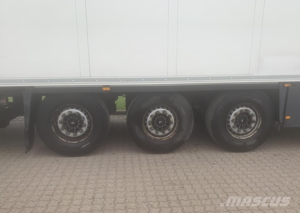 Schmitz Cargobull Trailer Reefer Flower Width & Dual Temp & Double S نصف مقطورات بدرجة حرارة قابلة للضبط