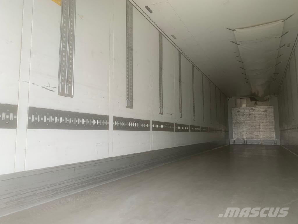 Schmitz Cargobull Trailer Reefer Flower Width & Dual Temp & Double S نصف مقطورات بدرجة حرارة قابلة للضبط