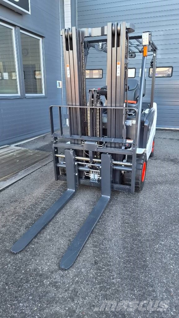 Bobcat B35NS Li-ion sähkötrukki Carrelli elevatori elettrici