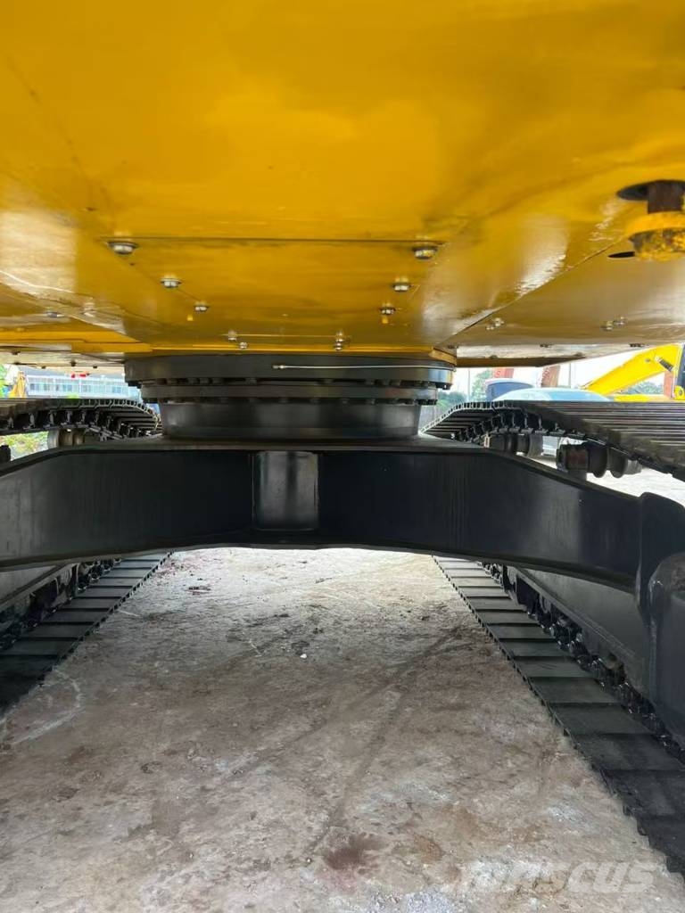 Komatsu PC 200 Εκσκαφείς με ερπύστριες