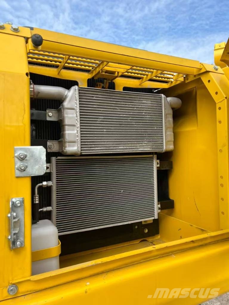 Komatsu PC 200 Εκσκαφείς με ερπύστριες