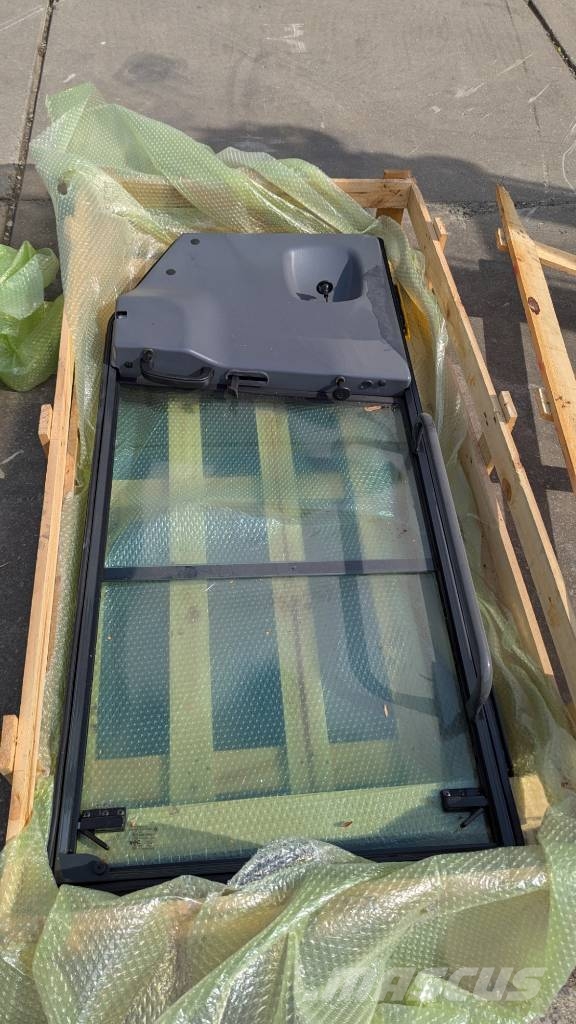 Komatsu WA100-5 DOOR ASSY 417-926-3106 Cabina