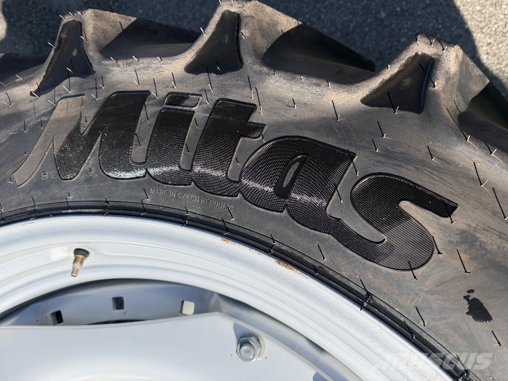 Mitas AC85 280/85 R28 & 340/85 R38 Gume, kotači i naplatci