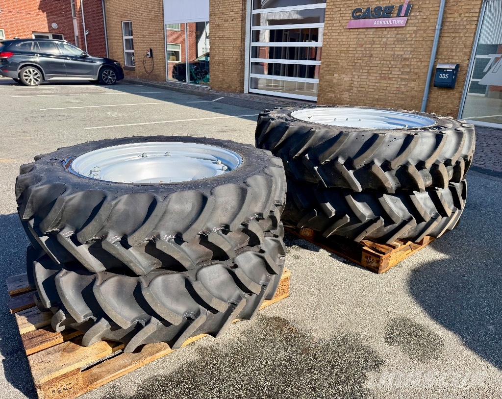 Mitas AC85 280/85 R28 & 340/85 R38 Gume, kotači i naplatci