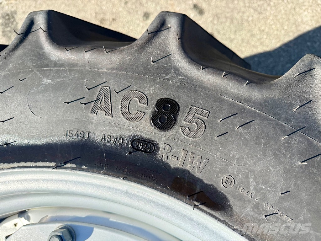 Mitas AC85 280/85 R28 & 340/85 R38 Gume, kotači i naplatci