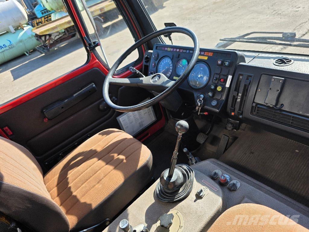 Mercedes-Benz 1019 AF 4X4 شاحنات حريق