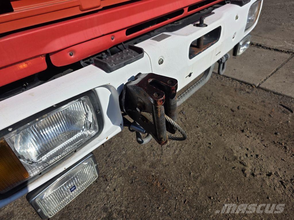 Mercedes-Benz 1019 AF 4X4 شاحنات حريق