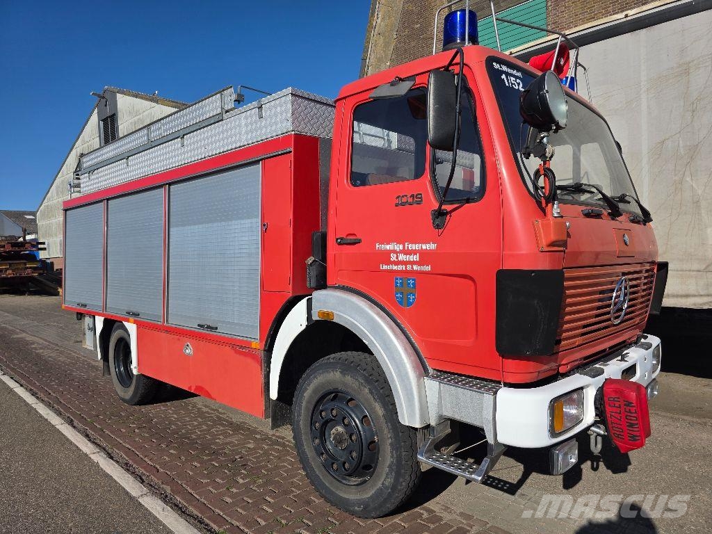 Mercedes-Benz 1019 AF 4X4 شاحنات حريق