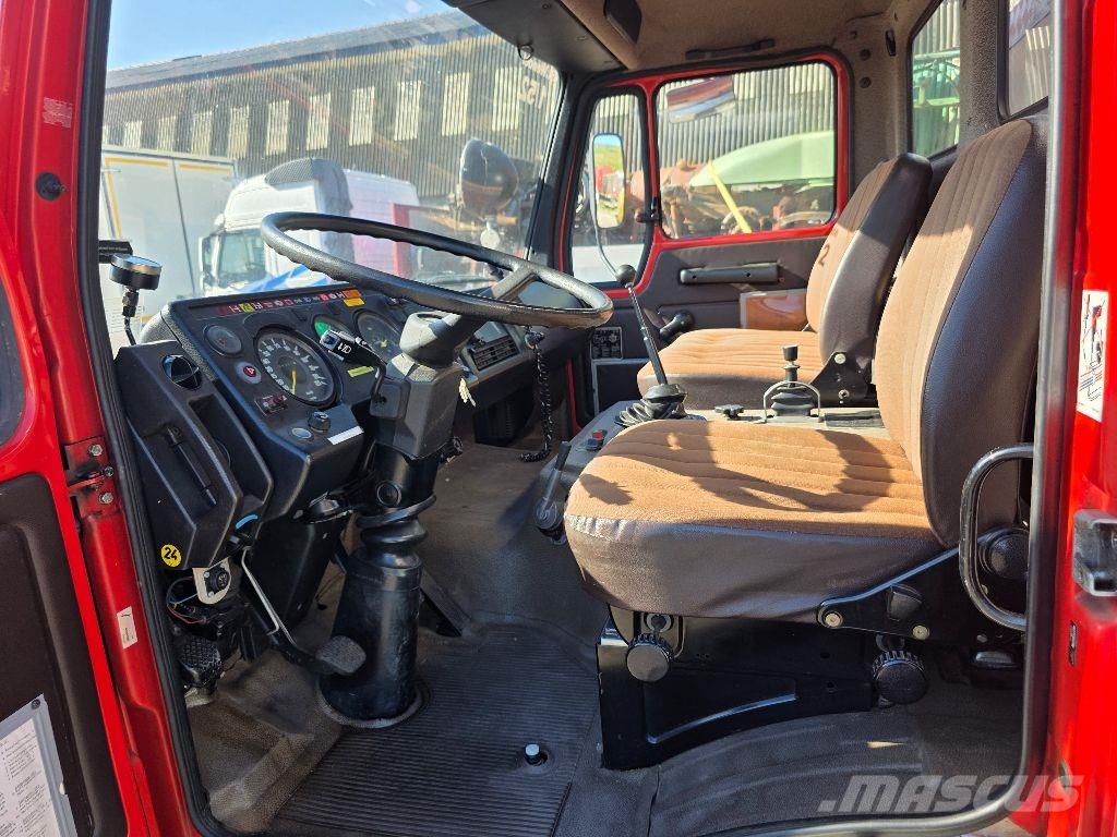 Mercedes-Benz 1019 AF 4X4 شاحنات حريق