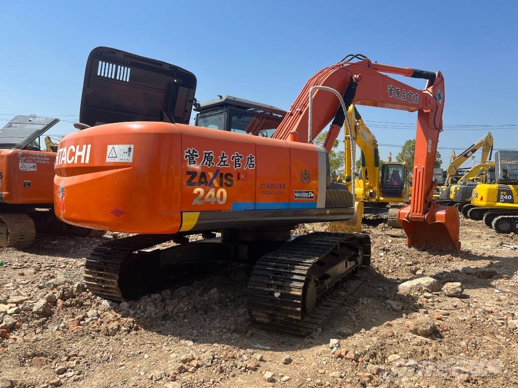 Hitachi ZX 240-3 Raupenbagger