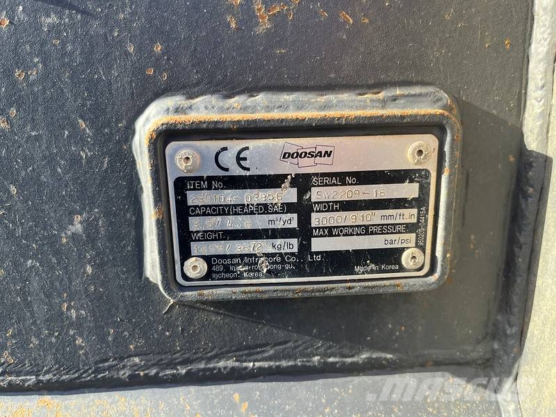 Develon DL 320-7 Gumikerekes homlokrakodók