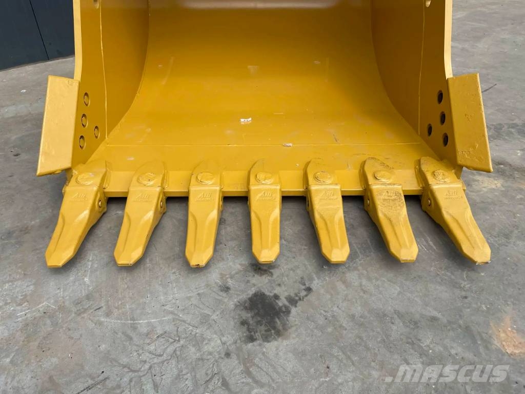 CAT 349D2 - TB Skovle