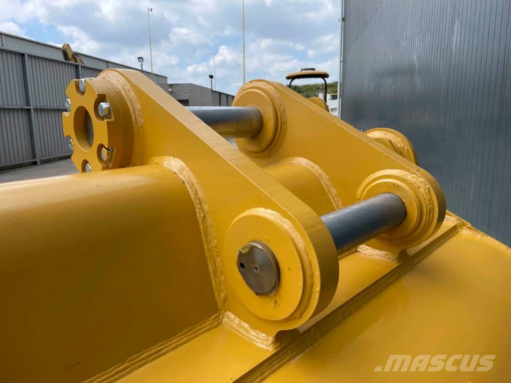 CAT 349D2 - TB Skovle
