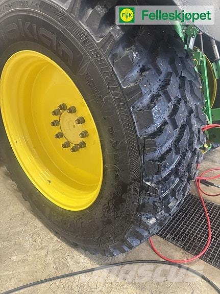  540/65R30 og 650/65R42 Traktory