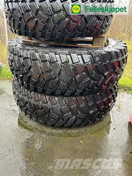  551 Multiuse PRO 440/80 28 svart Traktorer