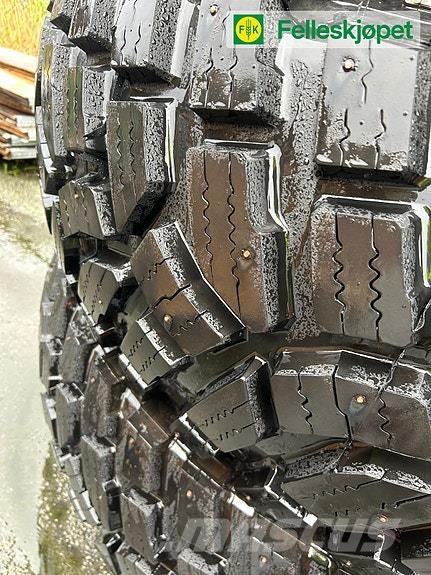  551 Multiuse PRO 440/80 28 svart Traktorer