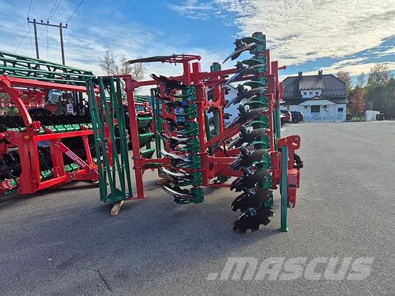 Agro-Masz BTH 40 Tanjirače