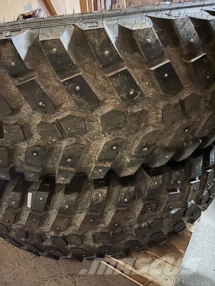 Alliance Multiuse 550 480/80R38 og 440/80R24 Gume, točkovi i felne