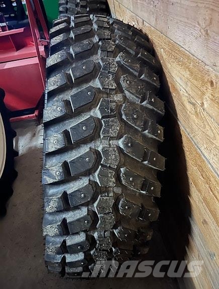 Alliance Multiuse 550 480/80R38 og 440/80R24 Gume, točkovi i felne