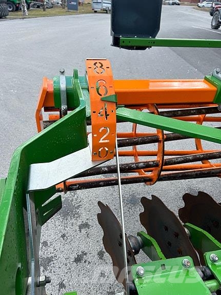 Amazone Catros 4003-2 Ďalšie stroje na spracovanie pôdy a príslušenstvo