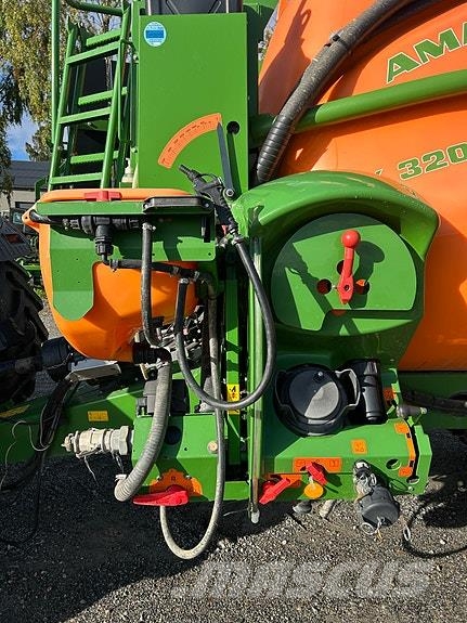 Amazone UX3200 Super Kendinden tahrikli pülverizatörler