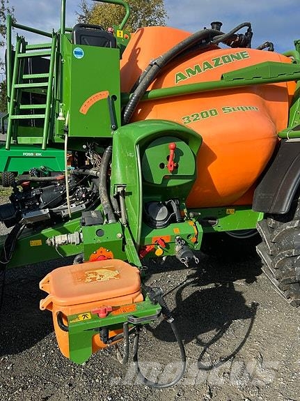 Amazone UX3200 Super Kendinden tahrikli pülverizatörler